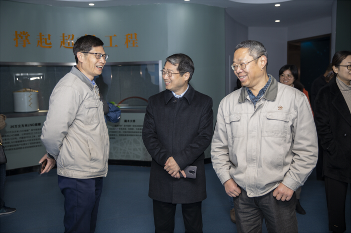 九三学社六合区政协员参加区政协参观南钢活动.jpg